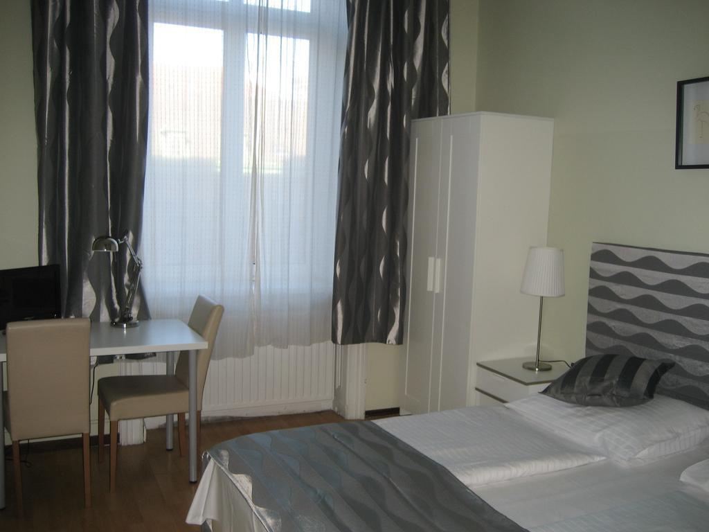 Pension Schottentor Wien Rum bild