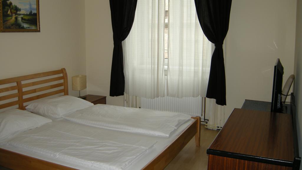 Pension Schottentor Wien Rum bild